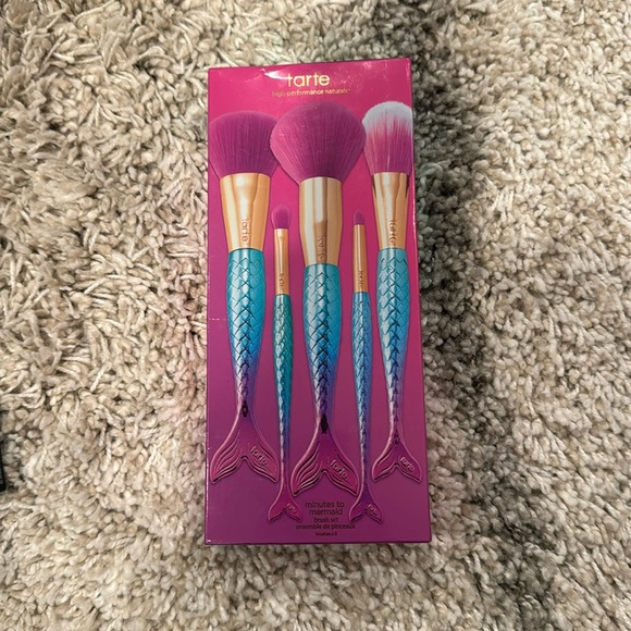Brand new minutes to mermaid brush set - Picture 1 of 3